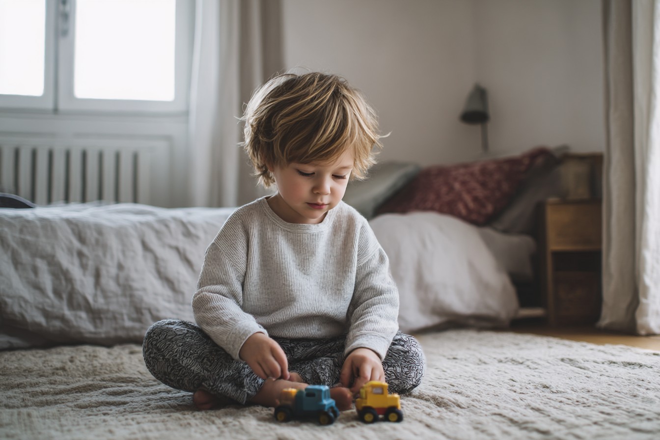 im1979_Minimalist_Parenting_Raising_Children_with_LessStrateg_6f9bc896-811a-4f4e-805f-872c487b7c29_1